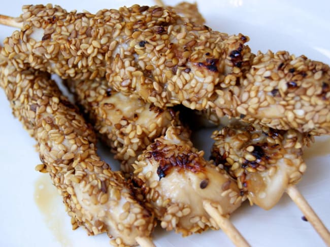 Délicieuses brochettes de poulet apéritives sucrées-salées