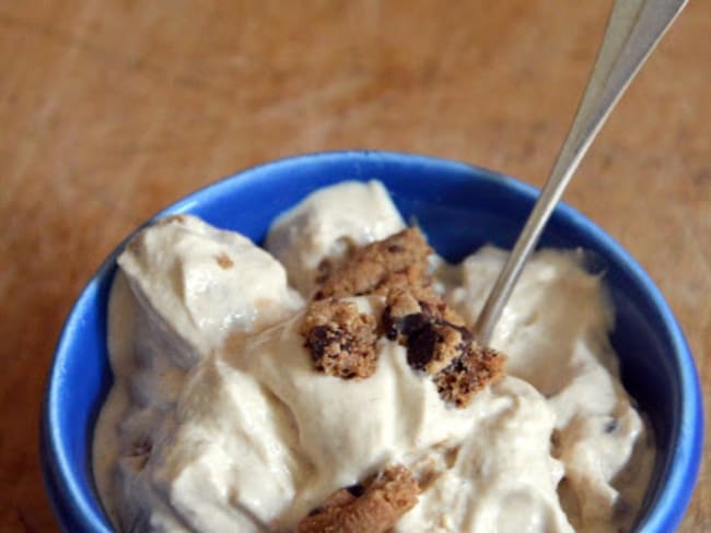 Frozen yogurt cookies et caramel, avec ou sans sorbetière