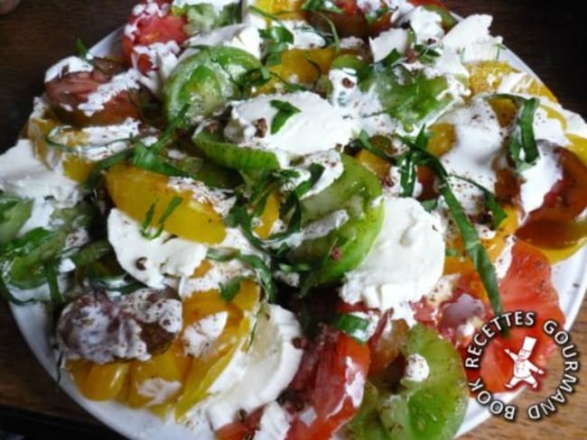 Carpaccio de tomates multicolores