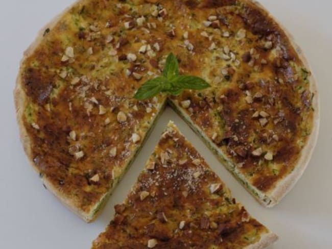 Quiche aux courgettes à la menthe et aux amandes