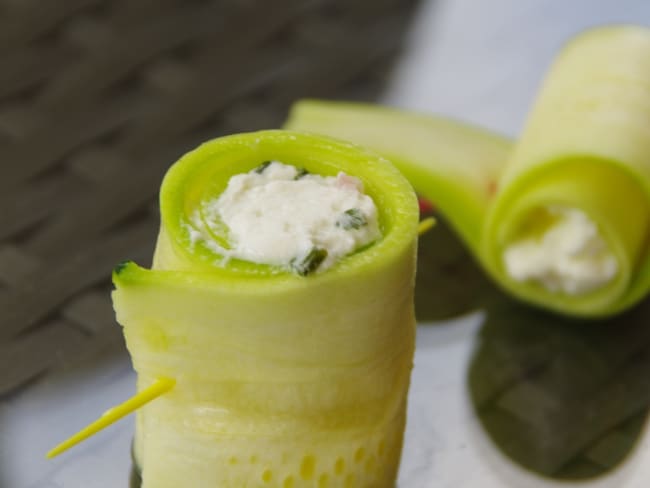 Roulés de courgettes au chèvre frais, echalotes et ciboulette