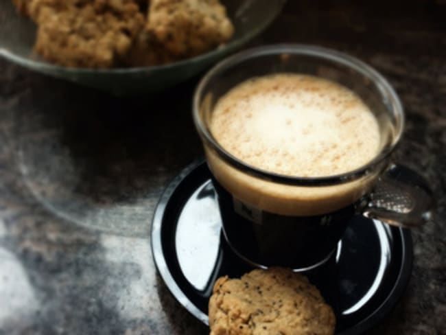 Biscuits aux flocons d'avoine, beurre de cacahuète et pavot