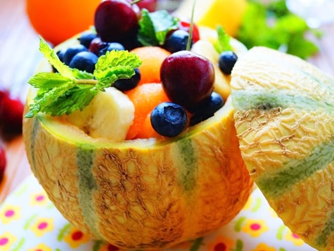 Salade de fruits dans un melon