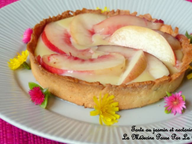 Tarte aux nectarines et ganache au jasmin