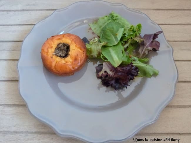 Moelleux au poivron rouge et cœur de tapenade