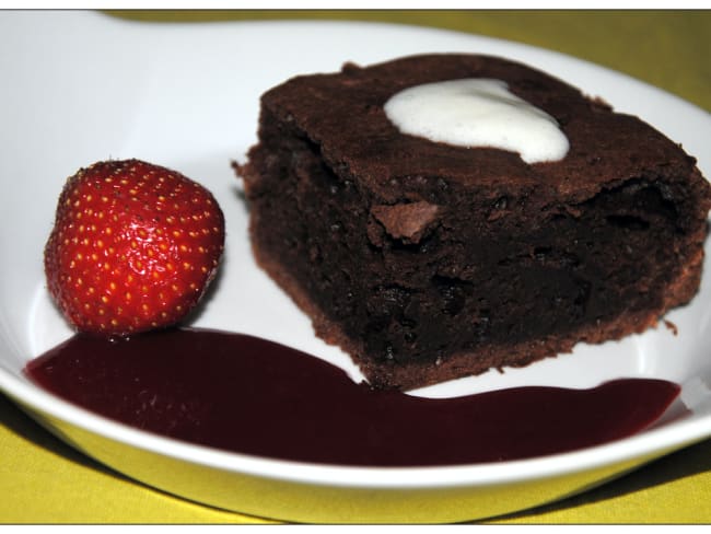 Moelleux au chocolat fondant et coulis de framboise