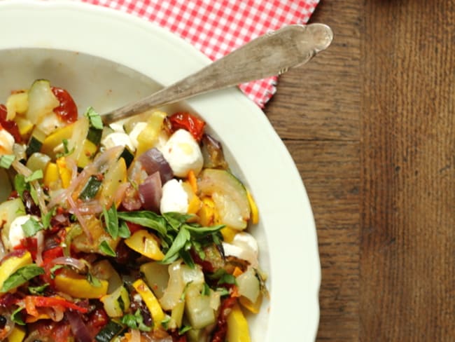 Salade estivale de légumes rôtis