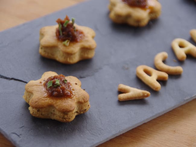 Sablés au persil et suprême de tomates