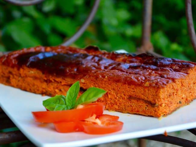 Pain de poivrons et sauce tomate au basilic