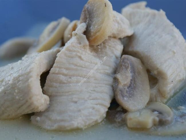 Escalope de dinde à la crème et aux champignons au thermomix facile et rapide