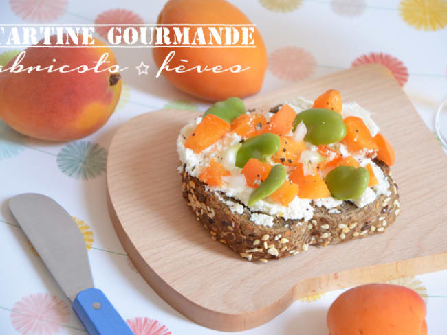 Tartine gourmande ricotta fèves et abricots