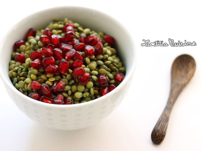 Salade de lentilles vertes germées et grenade