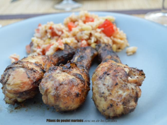 Pilons de poulet marinés avec un air des Caraïbes