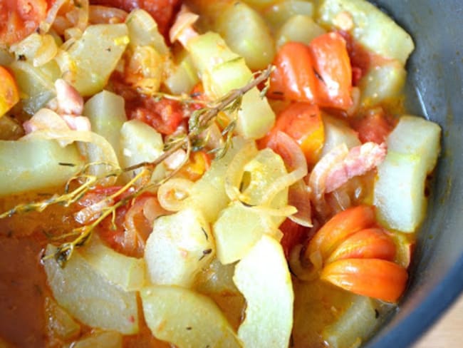 Sauté de concombre aux tomates (accompagnement)