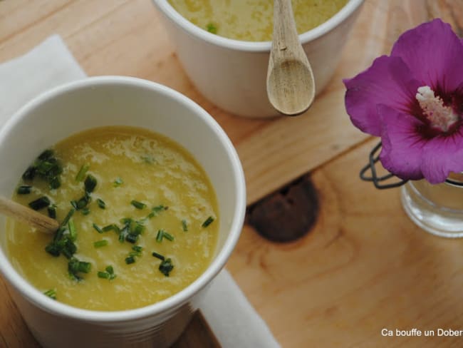 Soupe de courgette jaune au cumin