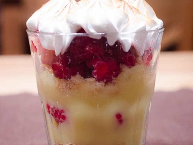 Tarte au citron et aux framboises en verrine