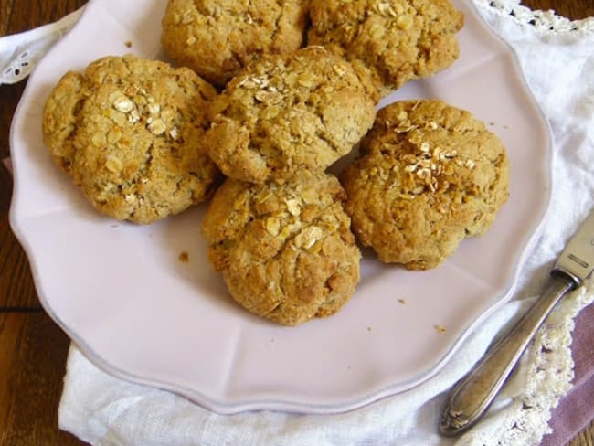 Scones à l'épeautre, sarrasin, avoine et coco