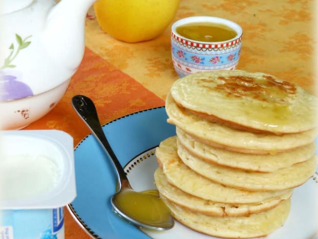 Pancakes "pot de yaourt" pour cuisiner avec les enfants