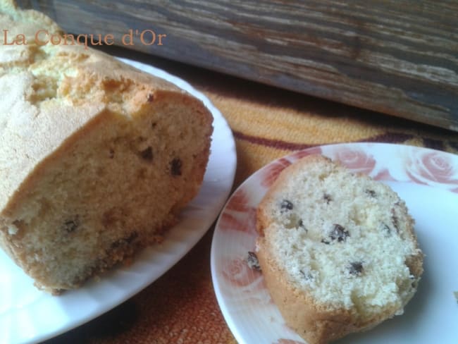 Cake aux raisins secs et fruits confits