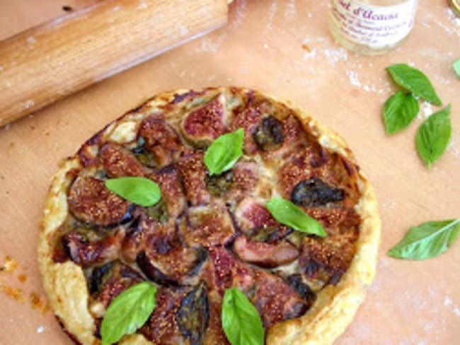 Tarte Rustique, Figues, Gorgonzola et Basilic