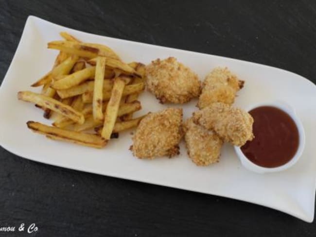 Nuggets de poulet sauce aigre-douce et frites épicées au four