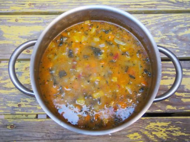 Soupe au pistou traditionnelle mais finalisée avec un pistou vegan sans fromage