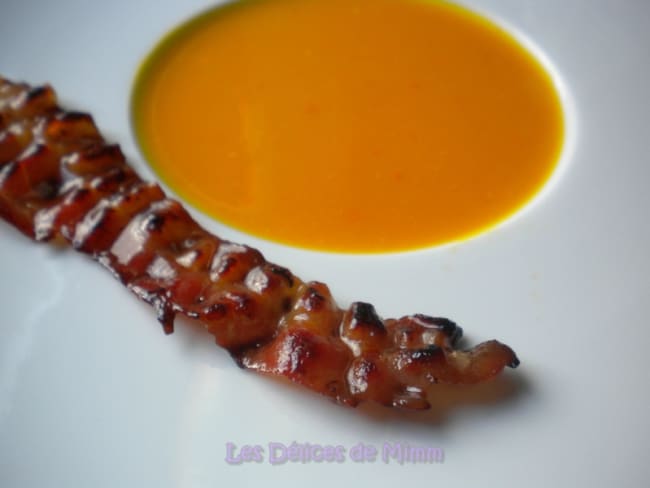 Soupe de potimarron simplissime et chips de bacon caramélisé