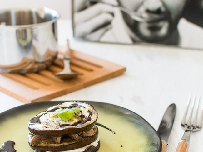 Millefeuille d'aubergines, agneau, ricotta, et balsamique à la menthe