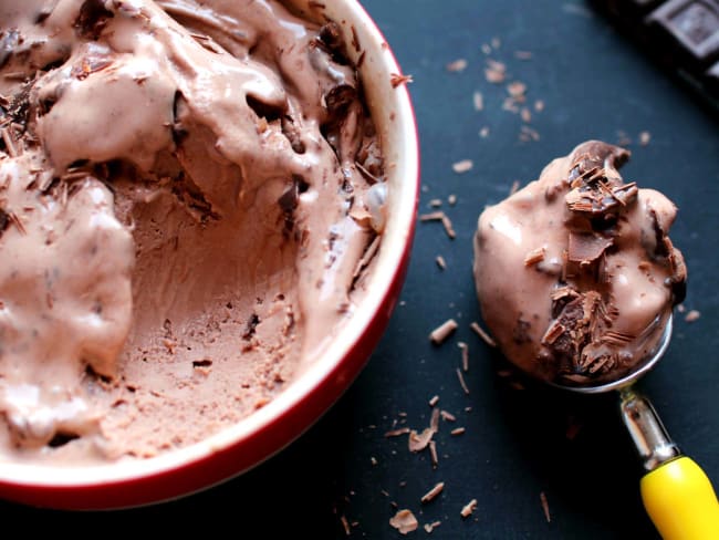 Glace au chocolat et à la pâte à tartiner