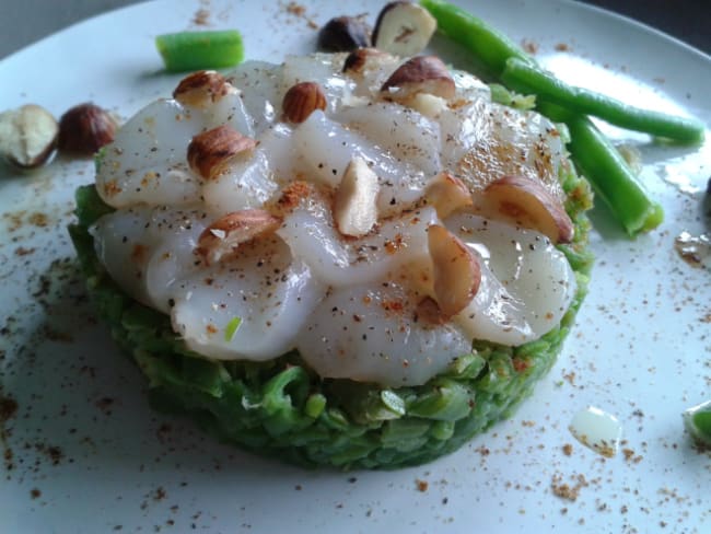 Tartare de Saint Jacques aux éclats de noisettes