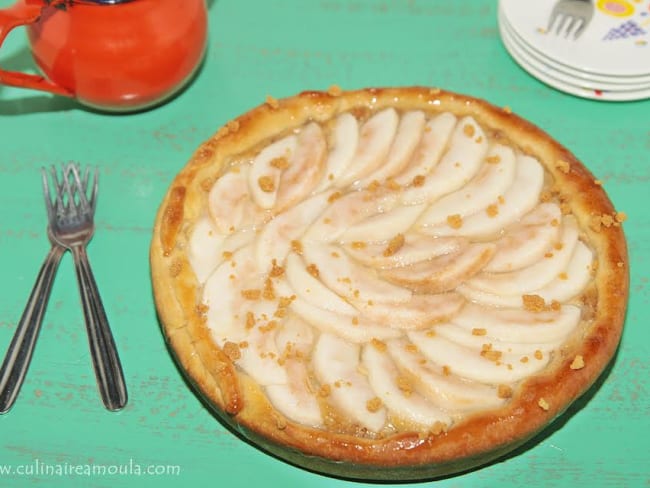 Tarte briochée au poire et spéculoos