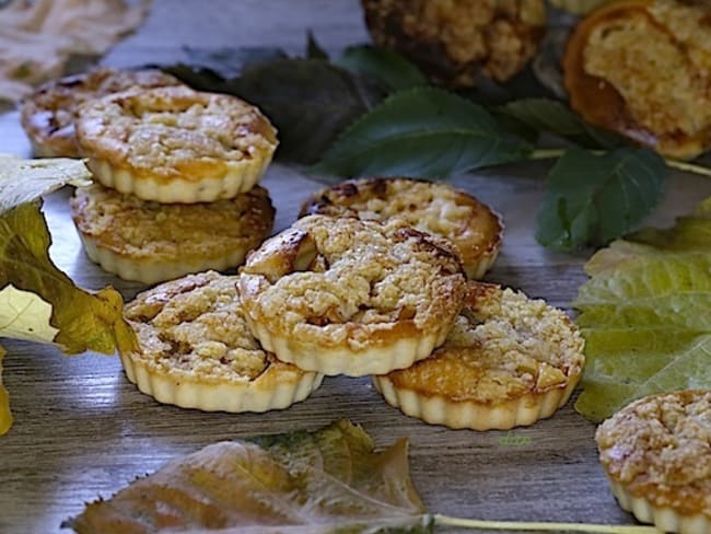 Petits gâteaux crumble aux pommes et chocolat blanc