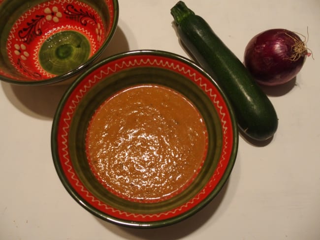 Soupe de légumes et haricots blancs