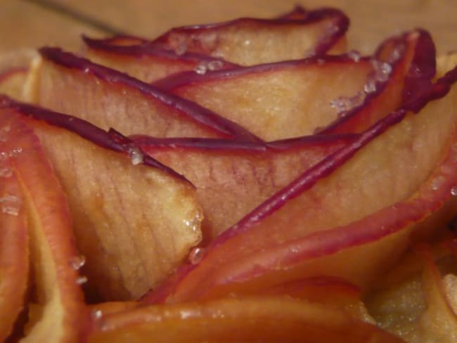 Fleurs de tarte aux pommes et raisins