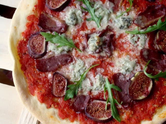 Pizza Magret de Canard Gorgonzola et Figues - Recette par Mimi Pinson