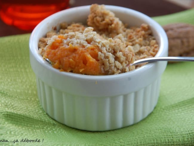 Crumble de patate douce, noisette et cannelle