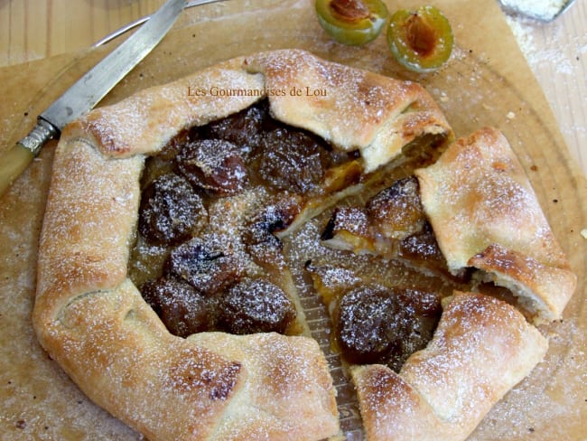 Tarte rustique aux prunes très simple et rapide à préparer