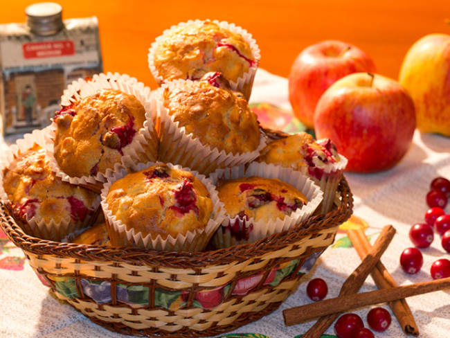 Muffins aux canneberges, pommes et sirop d’érable