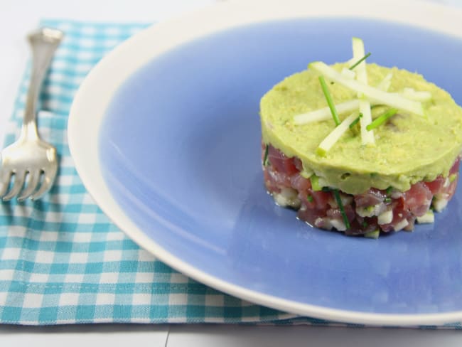 Tartare de thon, pomme Granny Smith, gingembre et mousseline d’avocat