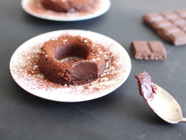 Gâteau fondant sans cuisson, à la crème de marron et au chocolat