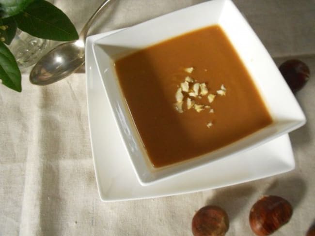 Soupe de potiron épicée aux châtaignes