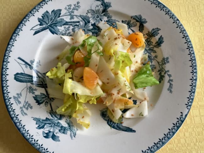 Salade croquante d'endives, clémentines et sésame