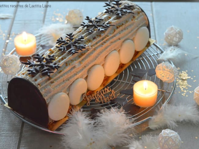 Bûche à la Vanille Bourbon, poire et caramel au beurre salé