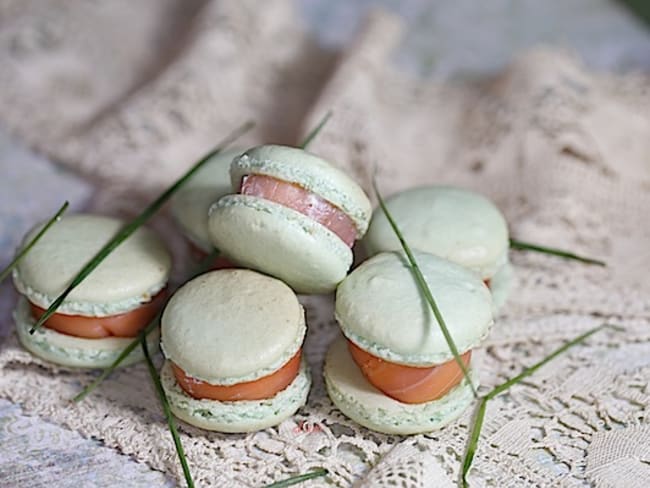 Macarons au saumon pomme granny et chèvre frais