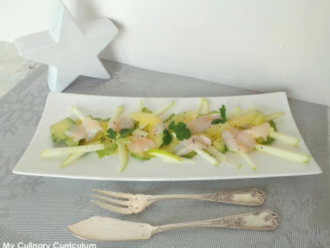 Carpaccio de noix de Saint Jacques aux pommes, avocat et agrumes