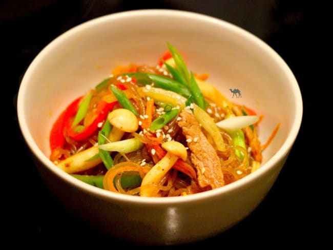 Vermicelles de patate douce sautés à la coréenne "Japchae"