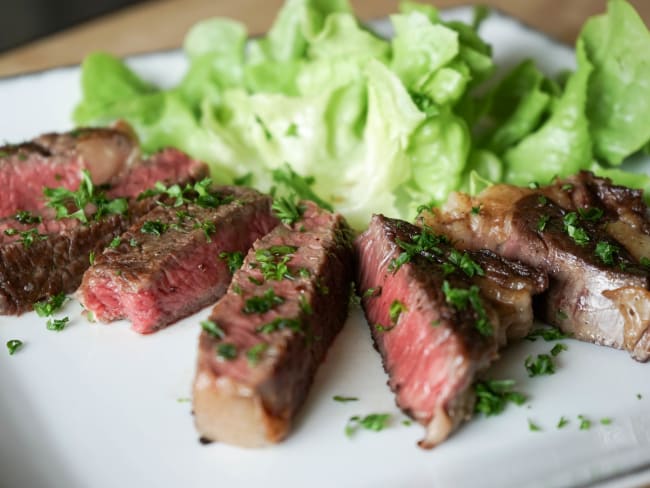 Cuire une entrecôte à la plancha