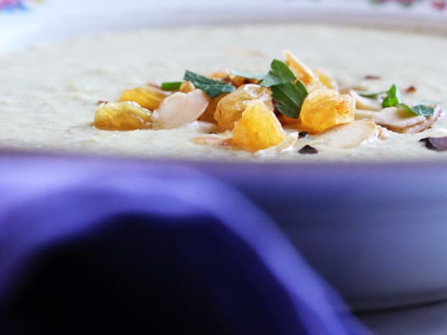 Soupe aux brocolis, pommes et lait de coco