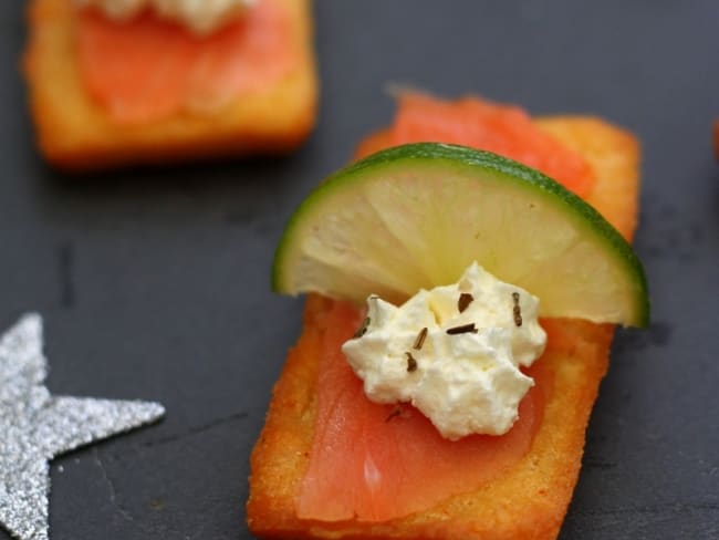 Financier au citron vert et saumon fumé