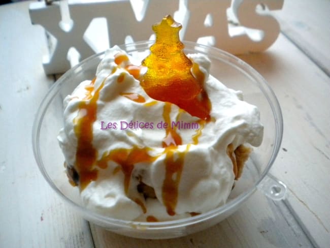 Boule de Noël aux pommes flambées, sablés et caramel au beurre salé